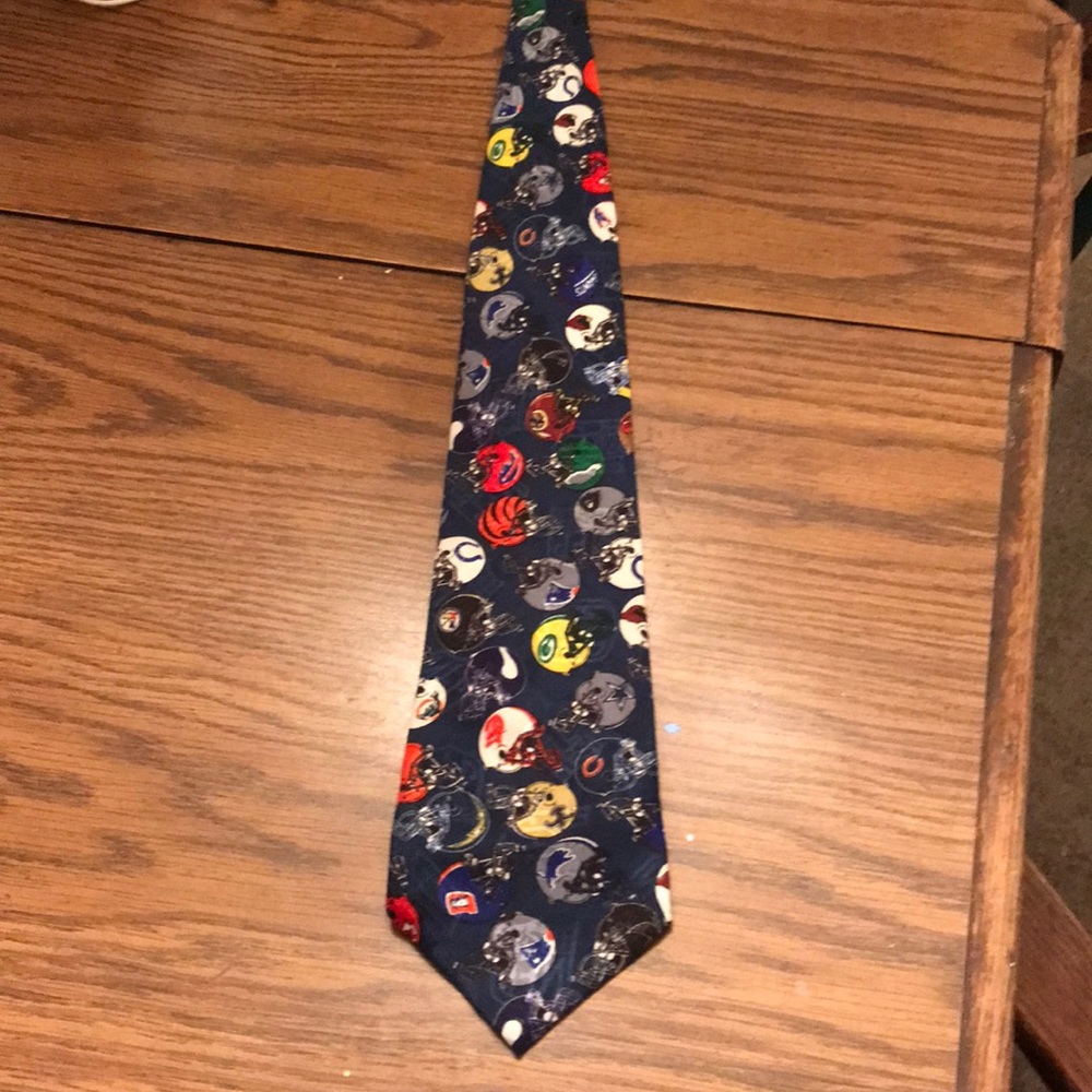 Vintage NFL tie
